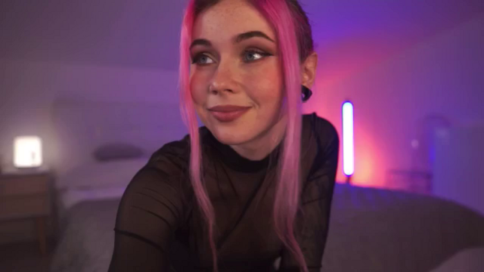 Sarah_Pink