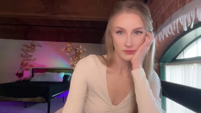 Luna_Moore1
