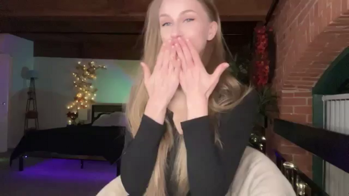 Luna_Moore1