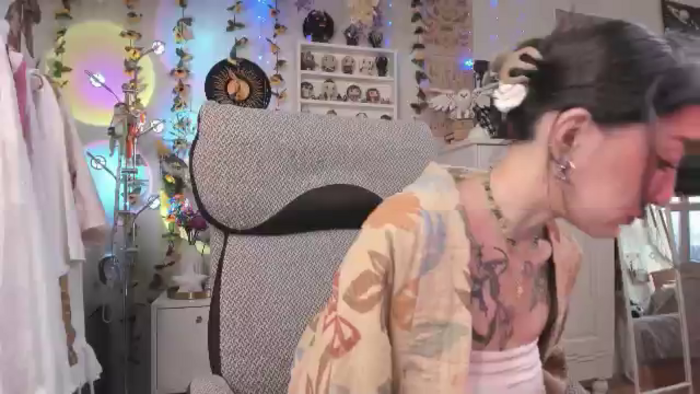KellyAsian