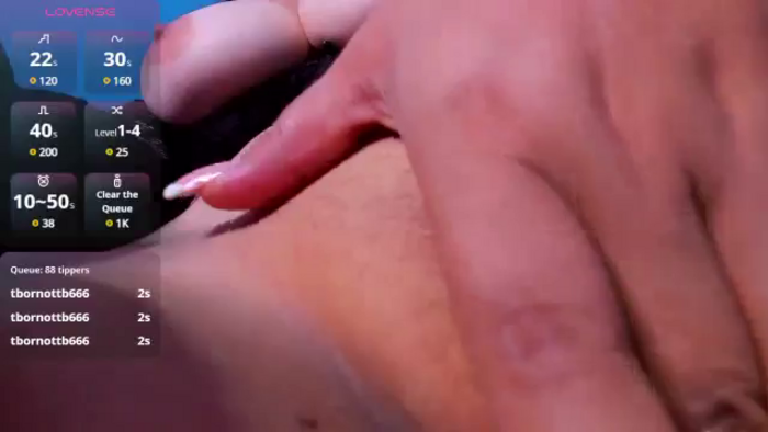 Luna_Throat