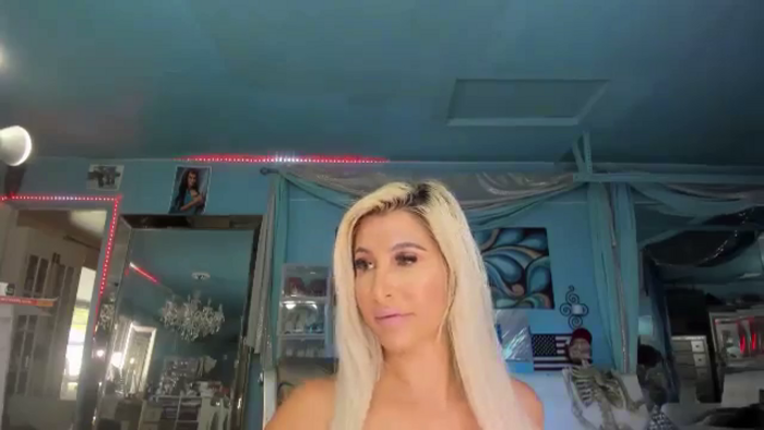 ADRIANA_FOX