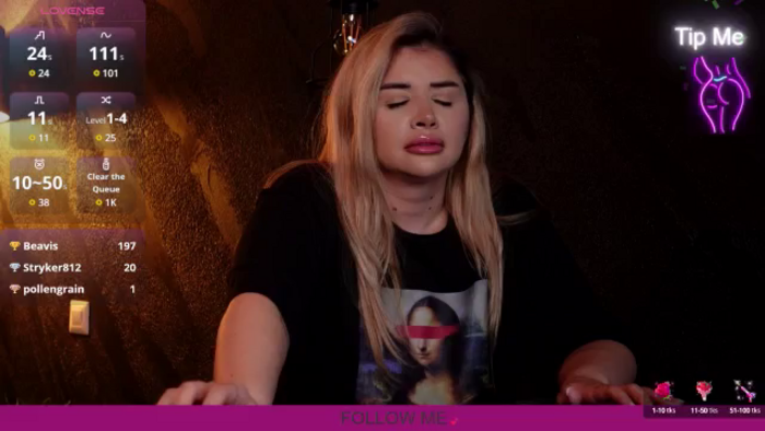 Amber_Xs