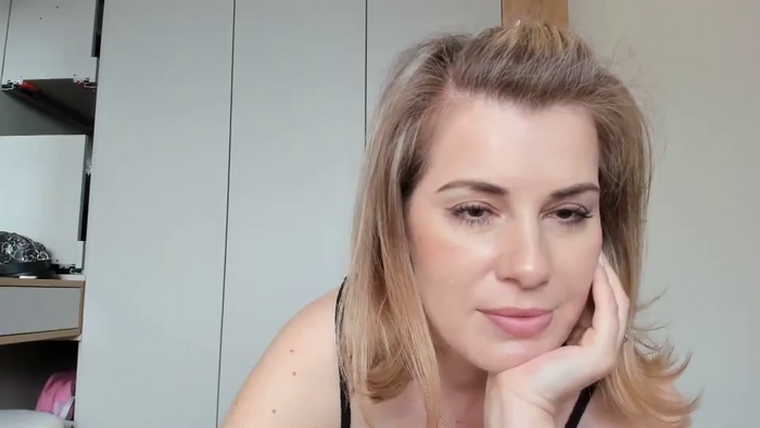 PrettyWomen31
