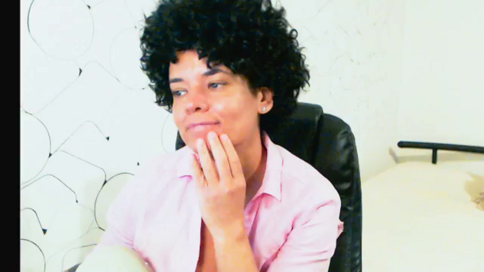 CurlyAnne_
