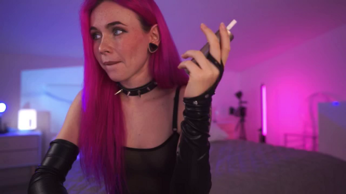 Sarah_Pink