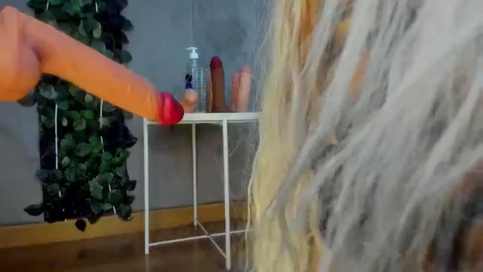 Azaleeax