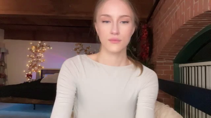 Luna_Moore1