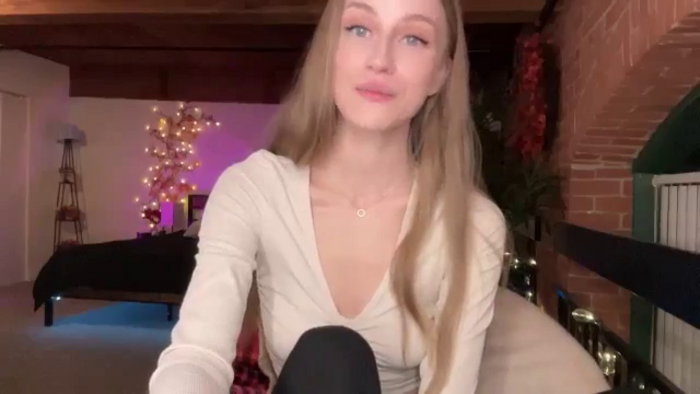 Luna_Moore1