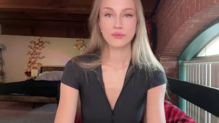Luna_Moore1
