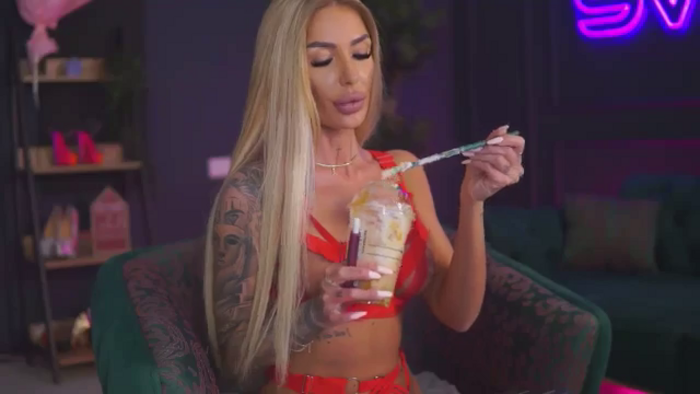RaquelleVon