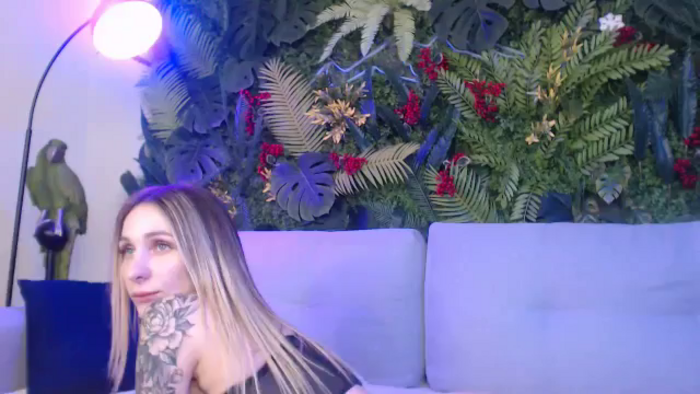 Horny_Blond