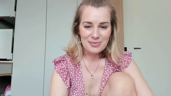 PrettyWomen31