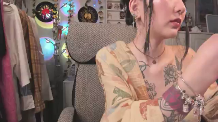KellyAsian