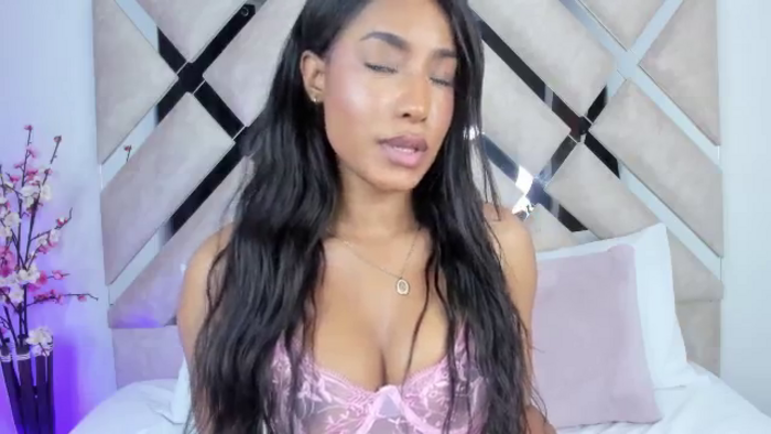 Juicy_Mia