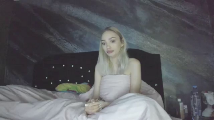 HaleySweet18