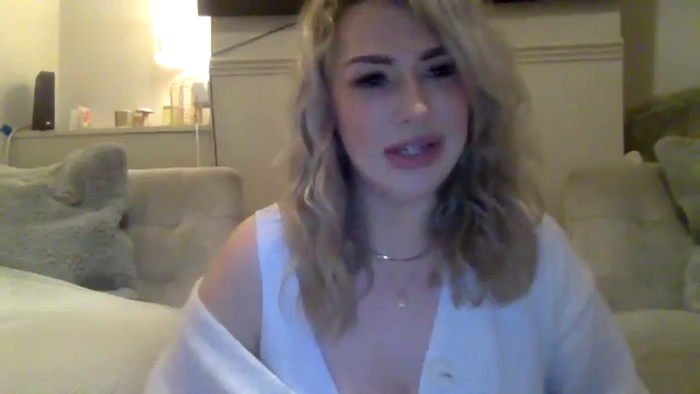 Roxy_Reveals