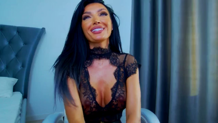 Karina_Smith