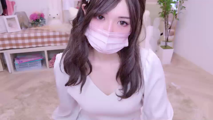 zxNAMIxz