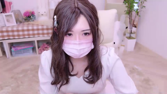 zxNAMIxz