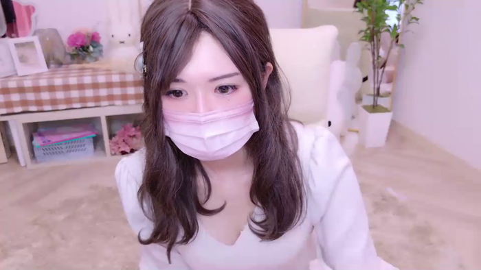zxNAMIxz