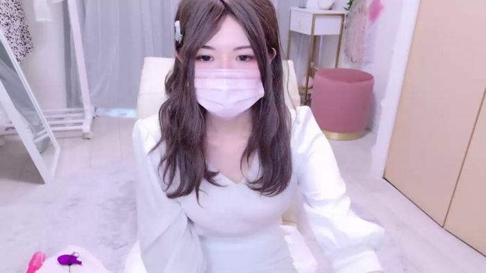 zxNAMIxz