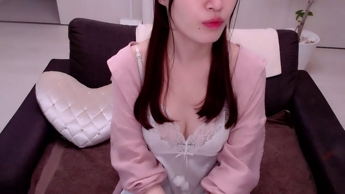 opMIREIqo