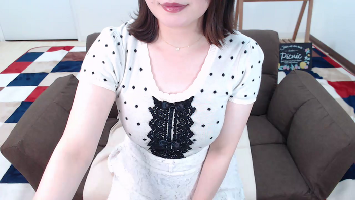 yKAEDEy7
