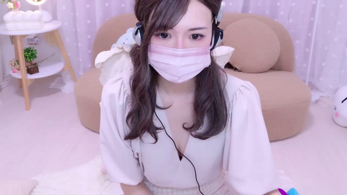 zxNAMIxz