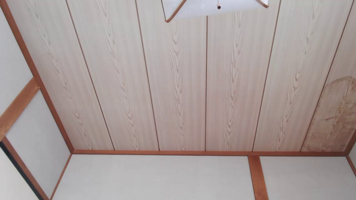 ri000na
