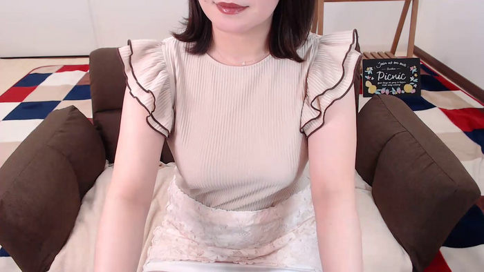yKAEDEy7