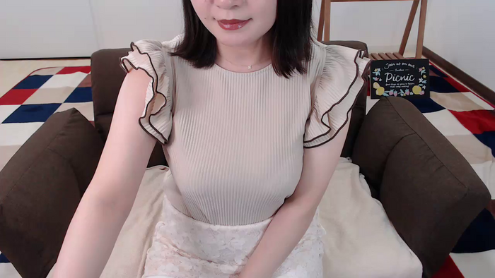 yKAEDEy7