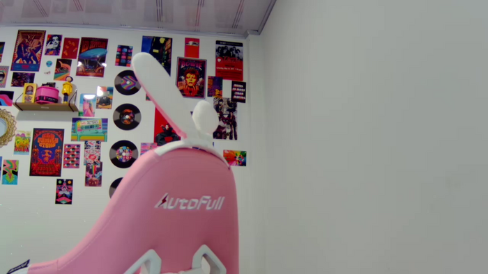 carolineJames