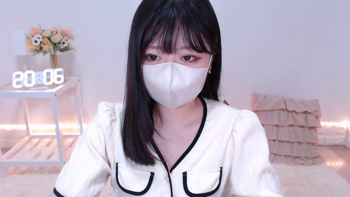 Yuix0