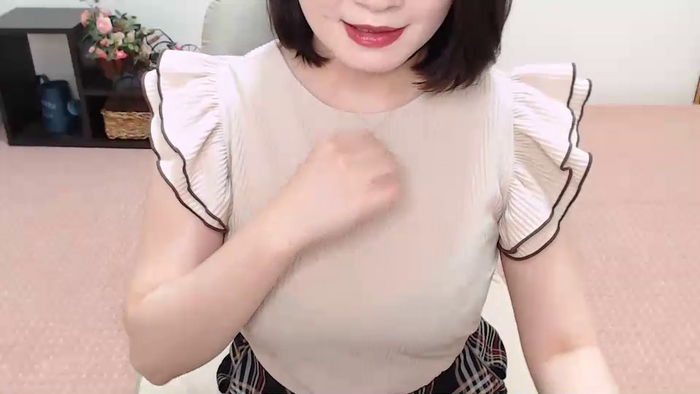 yKAEDEy7