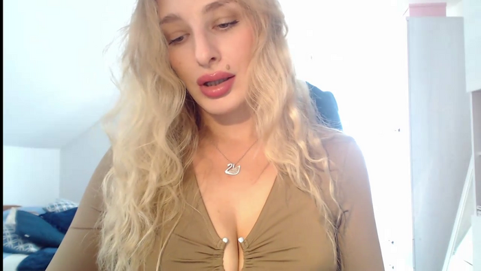 MarilynAlone
