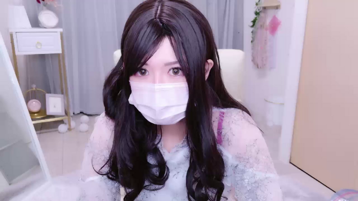 zxNAMIxz