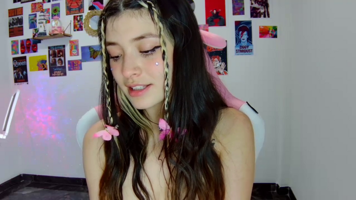 carolineJames