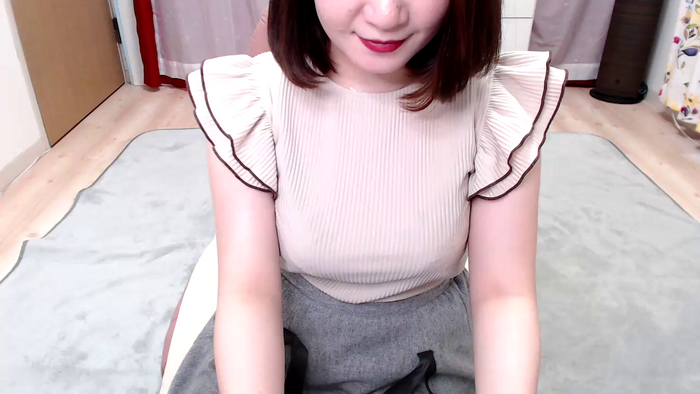 yKAEDEy7