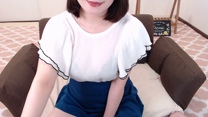 yKAEDEy7