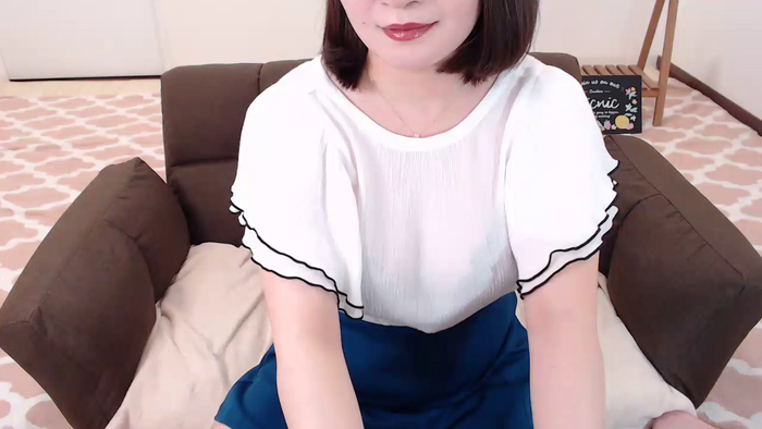 yKAEDEy7
