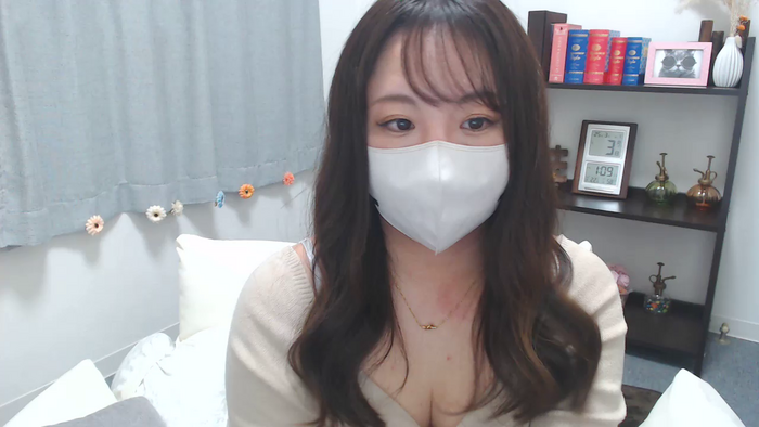 YURI3m
