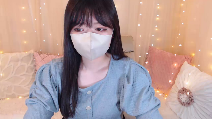 Yuix0