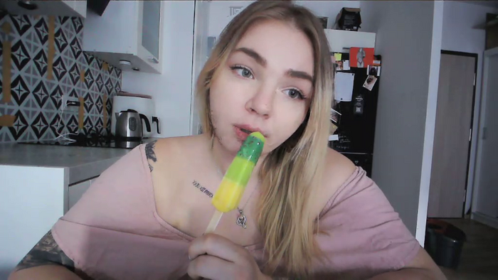 _Blondiebaby_