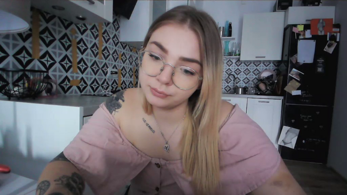 _Blondiebaby_