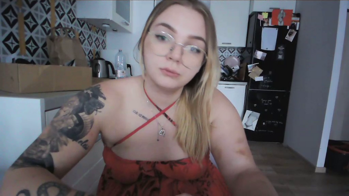 _Blondiebaby_