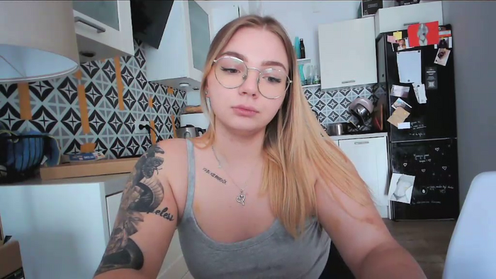 _Blondiebaby_