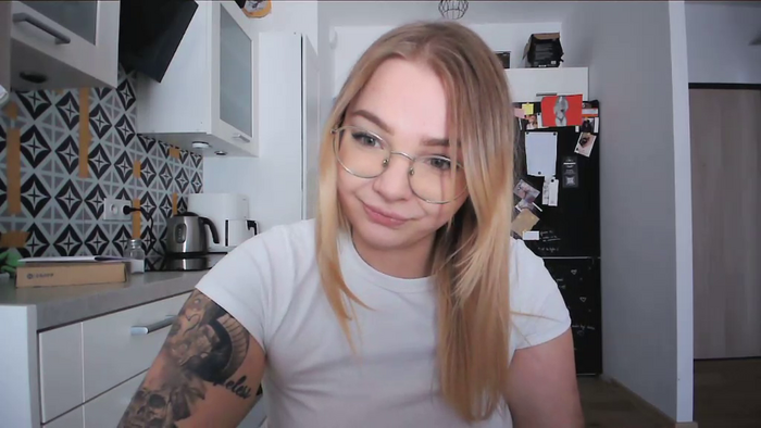 _Blondiebaby_