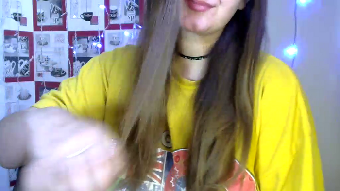 Ylia25