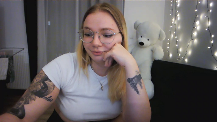 _Blondiebaby_